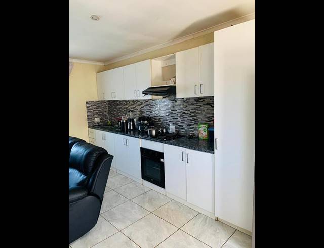 2 BEDROOM HOUSE FOR SALE IN VILLA LIZA